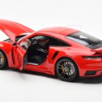 Porsche 911 992 Turbo S Sport Design Rot Minichamps 1:18 - image 5 of 8