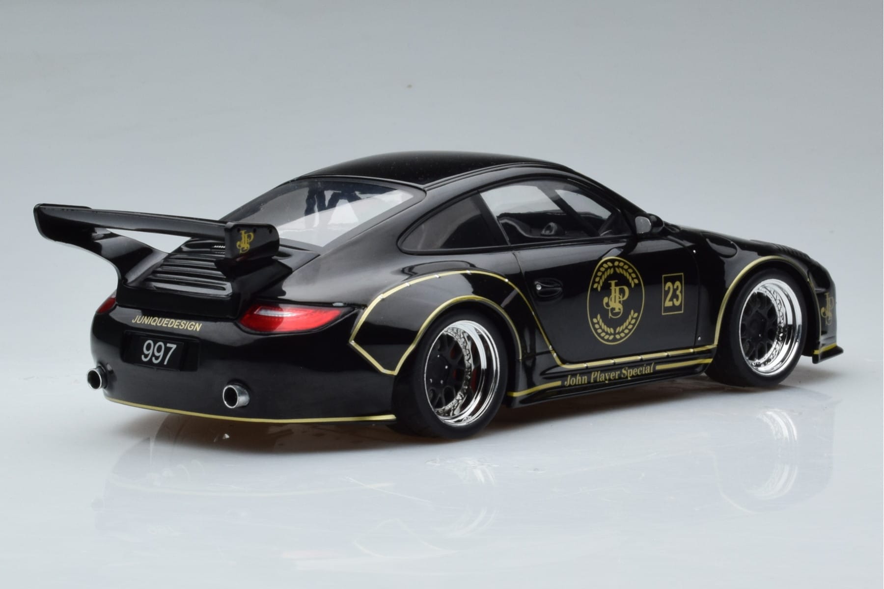 Porsche 911 997.2 RWB n23 Old New JPS MCG 1:18 MCG18326 Druckguss — Bild 2 von 6