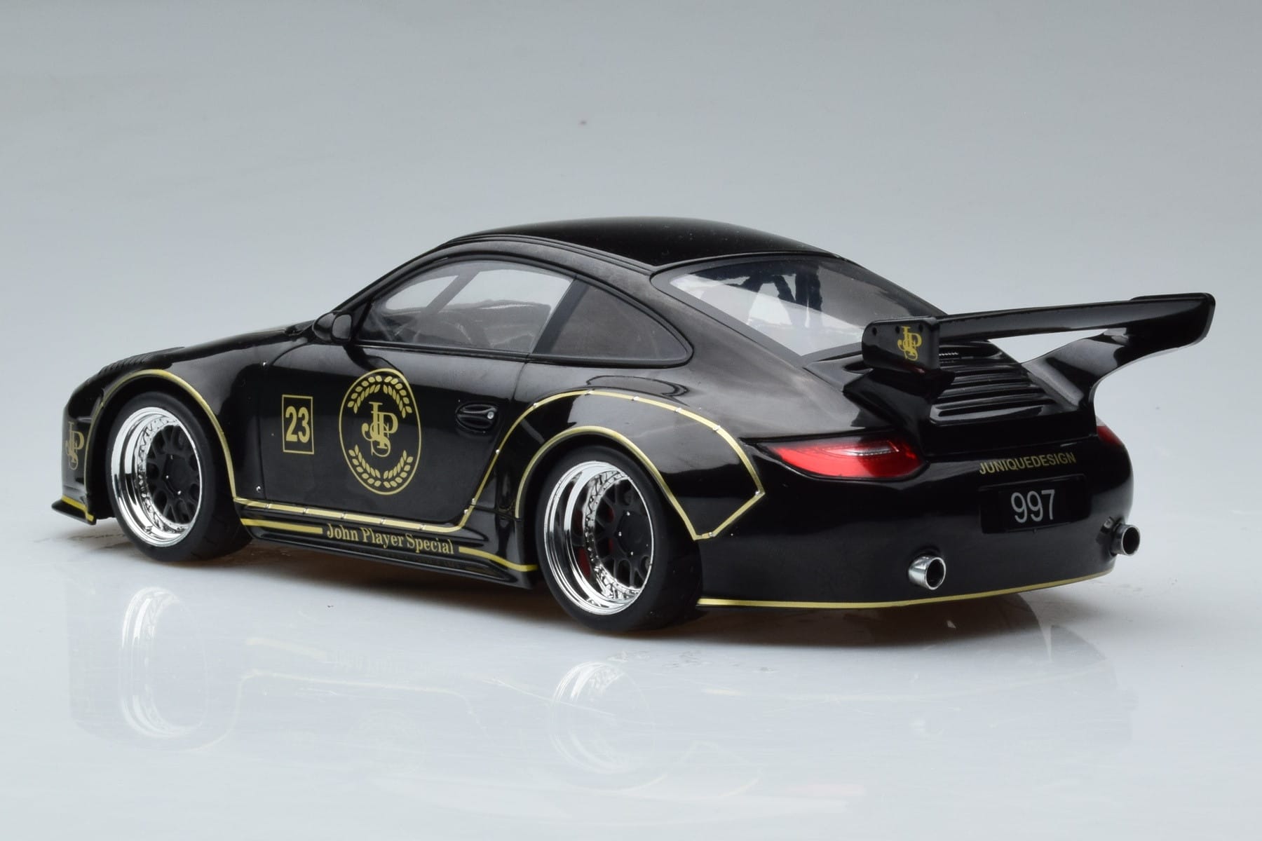 Porsche 911 997.2 RWB n23 Old New JPS MCG 1:18 MCG18326 Druckguss — Bild 5 von 6