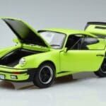 Porsche 911 930 Turbo 3.0 Hellgrün Norev 1:18 187666 Druckguss - image 2 of 7