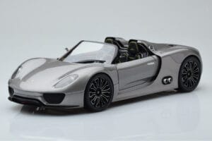 Porsche 918 Spyder Prototyp Grau Metallic Minichamps 1:18