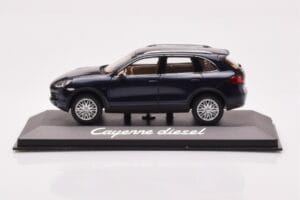 Porsche Cayenne 9PA Diesel Dunkelblau Minichamps 1:43 WAP0200030B