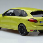 Porsche Cayenne GTS 92A Peridot Grün GT Spirit 1:18 - image 5 of 6