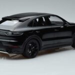Porsche Cayenne E3 S Coupe Minichamps 1:18 187673 Druckguss - image 2 of 6