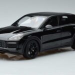 Porsche Cayenne E3 S Coupe Minichamps 1:18 187673 Druckguss