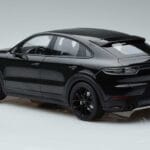 Porsche Cayenne E3 S Coupe Minichamps 1:18 187673 Druckguss - image 5 of 6