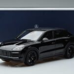 Porsche Cayenne E3 S Coupe Minichamps 1:18 187673 Druckguss - image 6 of 6