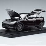 Porsche Cayenne Turbo Coupe Mahagoni Norev 1:18 WAP0213190K Druckguss - image 2 of 8