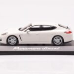 Porsche Panamera 970 Diesel Carrara Weiß Minichamps 1:43