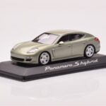 Porsche Panamera 970 S Hybrid Critall Grün Minichamps 1:43 - image 2 of 4