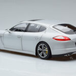 Porsche Panamera 970 Turbo Silber Norev 1:18 - image 6 of 7