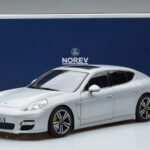 Porsche Panamera 970 Turbo Silber Norev 1:18 - image 7 of 7