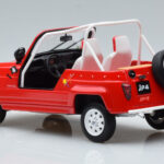 Renault 4L JP4 Rot Otto 1:18 - image 5 of 6