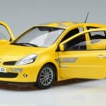 Renault Clio RS Mk3 F1 Team Norev 1:18 185236 Druckguss - image 2 of 7