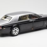 Rolls-Royce Phantom VII EWB Schwarz und Silber Kyosho 1:18 08841BKS - image 3 of 8