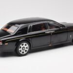 Rolls-Royce Phantom VII EWB Diamond Schwarz Kyosho 1:18 08841DBK2 - image 3 of 8