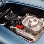 Shelby Cobra 427 S/C Hellblau Kyosho 1:18 - image 8 of 9