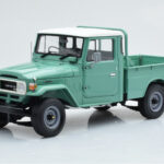 Toyota Land Cruiser 40 4x4 Pickup Grün Kyosho 1:18