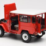 Toyota Land Cruiser FJ40 Van Rot Kyosho 1:18 08971R - image 5 of 8