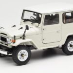 Toyota Land Cruiser FJ40 Van Weiß Kyosho 1:18 08971W