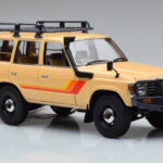 Toyota Land Cruiser 60 Beige Mit Optionalem Zubehör Kyosho 1:18 - image 5 of 12