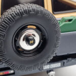 Toyota Land Cruiser 60 Beige Mit Optionalem Zubehör Kyosho 1:18 - image 7 of 12