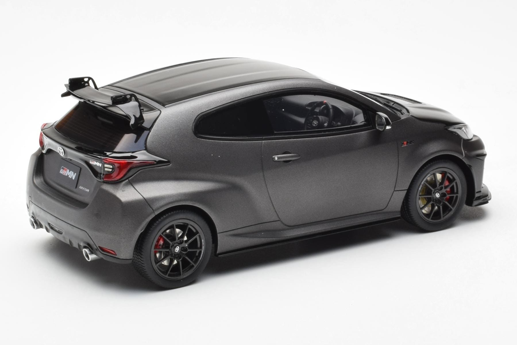 Toyota GR Yaris Circuit Package Schwarz Otto 1:18 OT1046 Druckguss — Bild 2 von 6