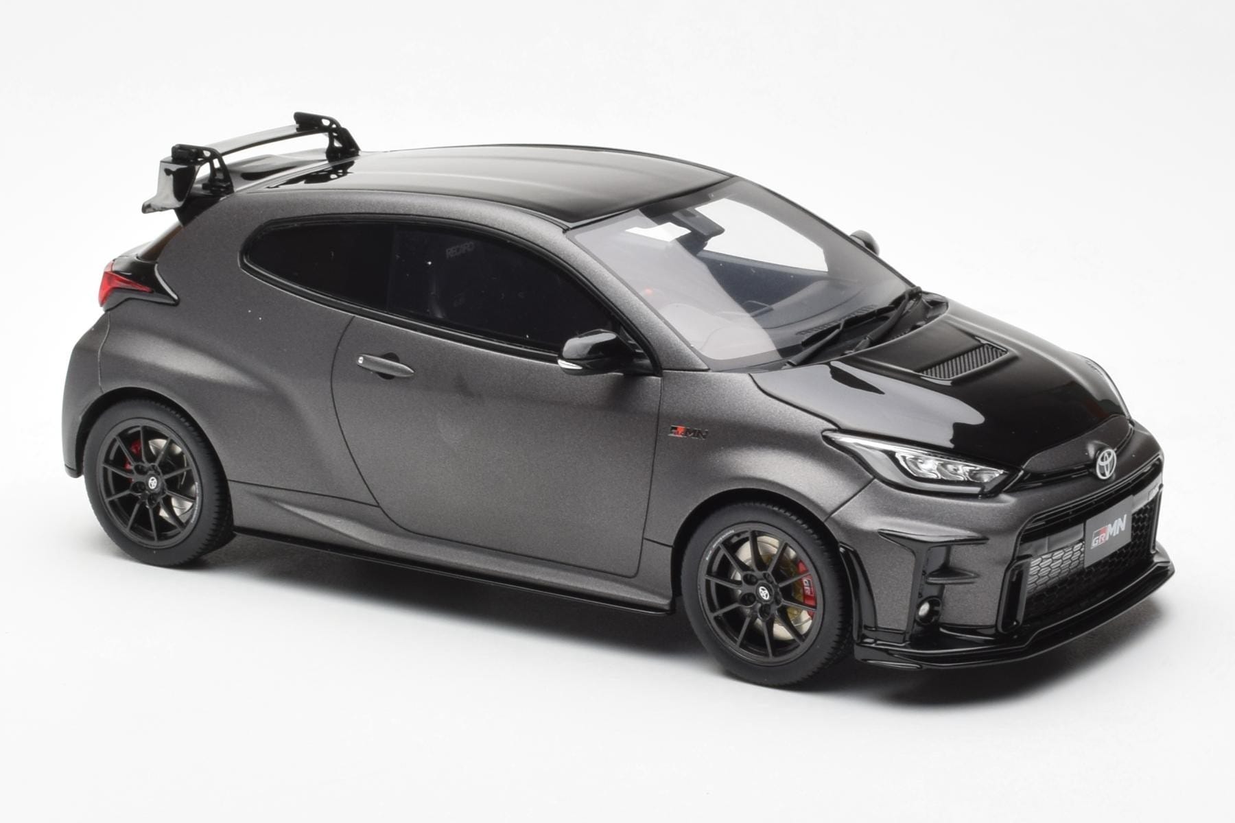 Toyota GR Yaris Circuit Package Schwarz Otto 1:18 OT1046 Druckguss — Bild 4 von 6