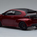 Toyota GR Yaris Rot Otto 1:18 - image 5 of 6