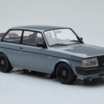 Volvo 240 Turbo Grau IXO 1:18 - image 4 of 6