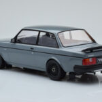 Volvo 240 Turbo Grau IXO 1:18 - image 5 of 6