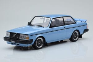 Volvo 240 Turbo Hellblau IXO 1:18 18MCC090
