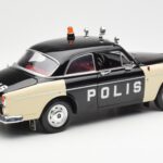 Volvo P121 Polizei Revell 1:18 8904 - image 3 of 8