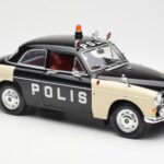 Volvo P121 Polizei Revell 1:18 8904 - image 6 of 8