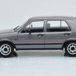Volkswagen Golf GTI Mk2 Grau MCG 1:18 - image 3 of 6