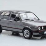Volkswagen Golf GTI Mk2 Grau MCG 1:18 - image 4 of 6