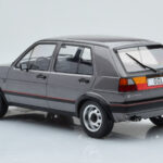 Volkswagen Golf GTI Mk2 Grau MCG 1:18 - image 5 of 6