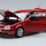Volkswagen Golf Mk4 Rot Norev 1:18 - image 2 of 7
