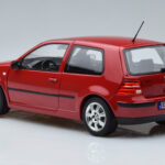 Volkswagen Golf Mk4 Rot Norev 1:18 - image 6 of 7