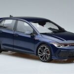 Volkswagen Golf GTI Mk8 Blau Norev 1:18 188594 Druckguss - image 5 of 7