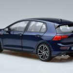 Volkswagen Golf GTI Mk8 Blau Norev 1:18 188594 Druckguss - image 6 of 7