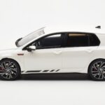 Volkswagen Golf GTI Mk8 Clubsport Weiß Otto 1:18 OT986 - image 3 of 6