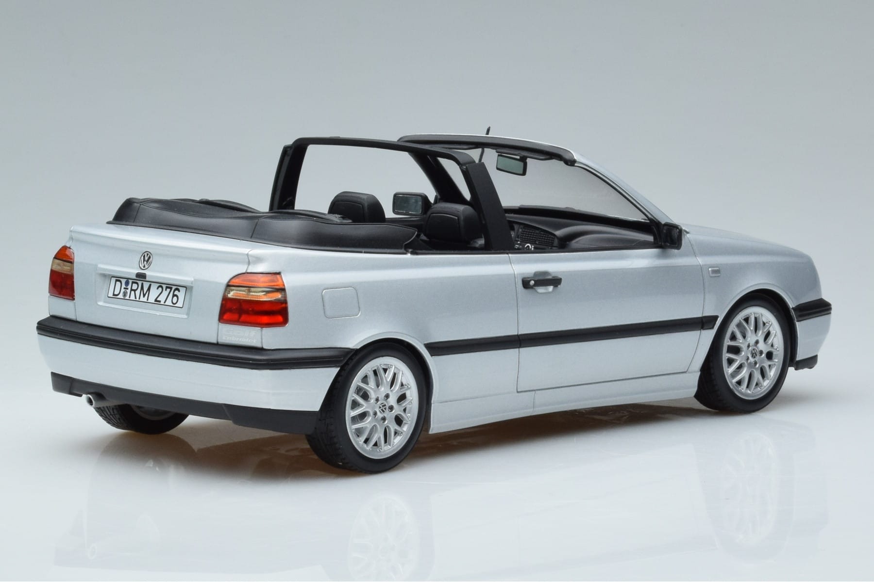 Volkswagen Golf Mk3 Cabriolet Silber Norev 1:18 188468 Druckguss — Bild 2 von 6