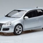 Volkswagen Golf GTI Mk5 Pirelli Edition Silber Norev 1:18 188425 Druckguss