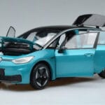 Volkswagen ID.3 Grün FAW 1:18 ZVN000001GRU Druckguss - image 2 of 7