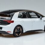 Volkswagen ID.3 Weiß FAW 1:18 ZVN000001WEI Druckguss - image 3 of 7