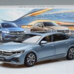 Volkswagen Passat B8 Blau FAW 1:18 ZVF000003A Druckguss - image 7 of 7