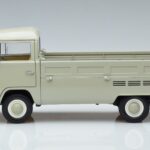 Volkswagen T2a Pickup 50. Jubiläumsedition Schuco 1:18 450019800 Druckguss - image 4 of 7