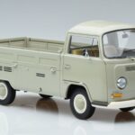 Volkswagen T2a Pickup 50. Jubiläumsedition Schuco 1:18 450019800 Druckguss - image 5 of 7