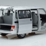 Volkswagen T4b Transporter Caravelle Minibus Schuco 1:18 450041500 Druckguss - image 2 of 8